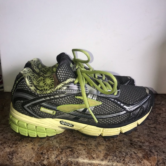 Brooks Revenna 3 Running shoe women’s size 5.5 - Picture 2 of 8